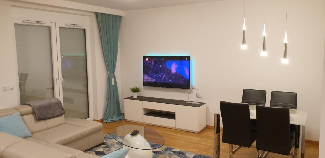 River Deluxe Atal Towers Apartment Breslau Exterior foto
